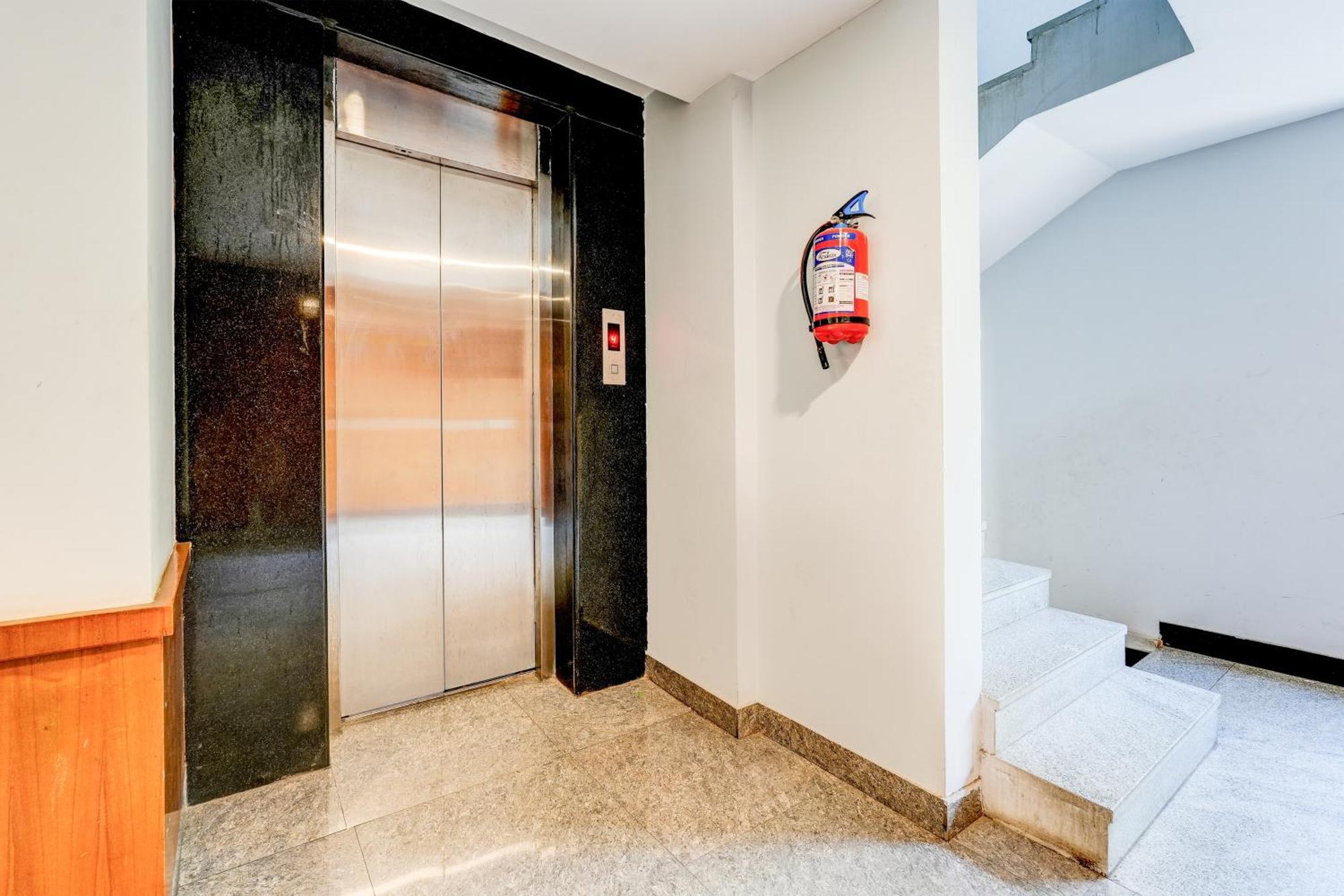 העיר בנגלור Hotel O V3R Residency מראה חיצוני תמונה
